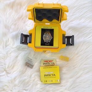 Men’s Invicta Mickey Mouse Watch